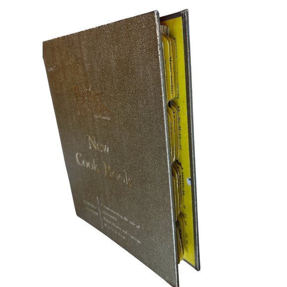 Better Homes & Gardens New Cook Book Revised Edition Eighth Printing 1965 - Picture 13 of 16